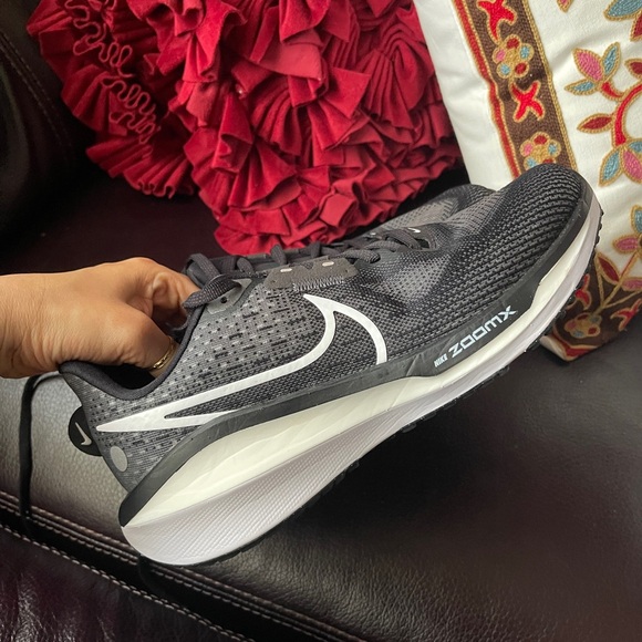 New without box Nike Zoomx running shoes size woman 7.5 - Picture 6 of 13